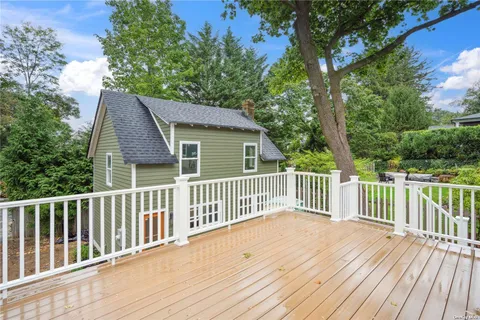 $1,790,000 | 68 Glenlawn Avenue, Sea Cliff, NY 11579