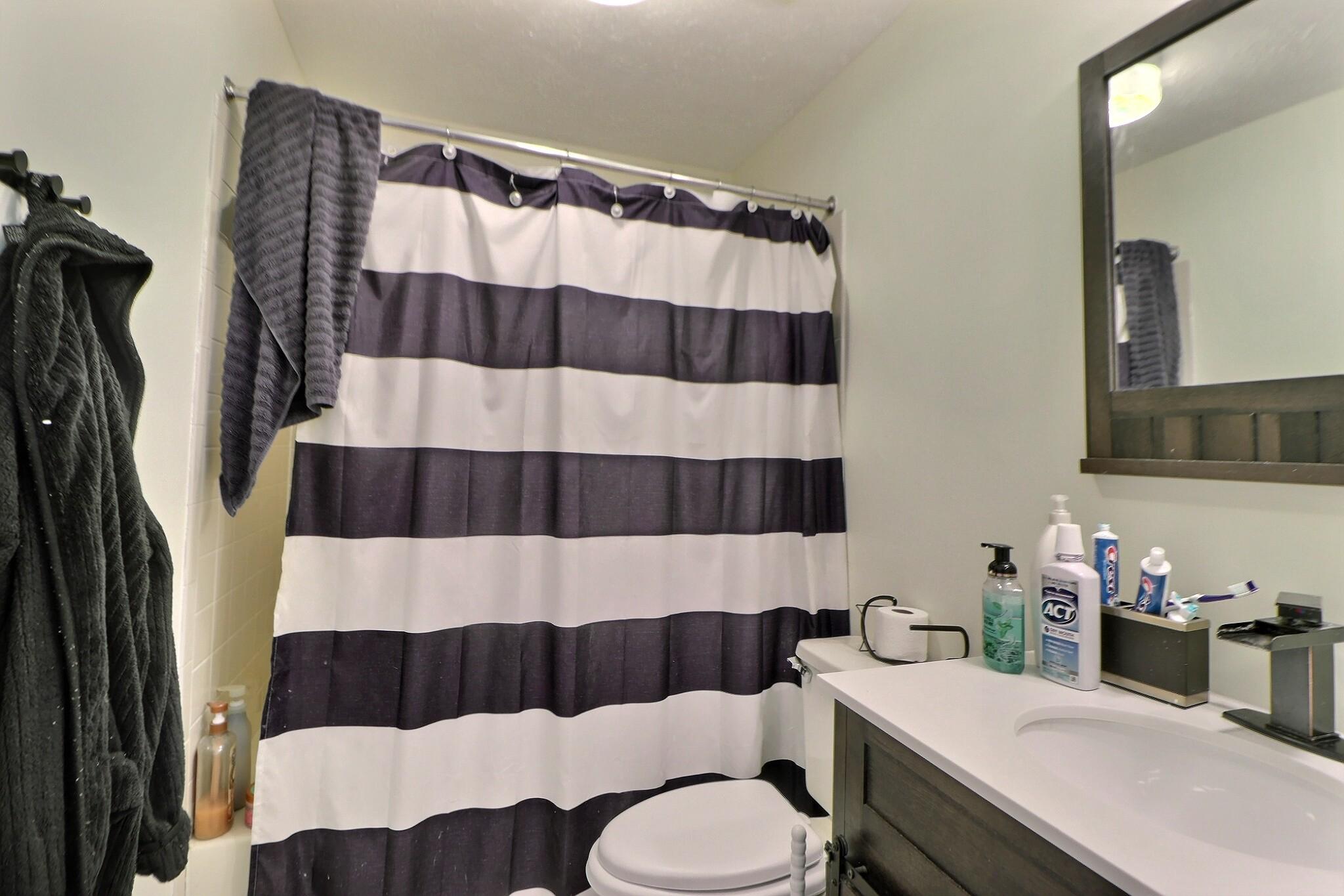 6 Regency Drive Mount Holly, NJ 08060 - Photo 14 of 27 Primary bathroom