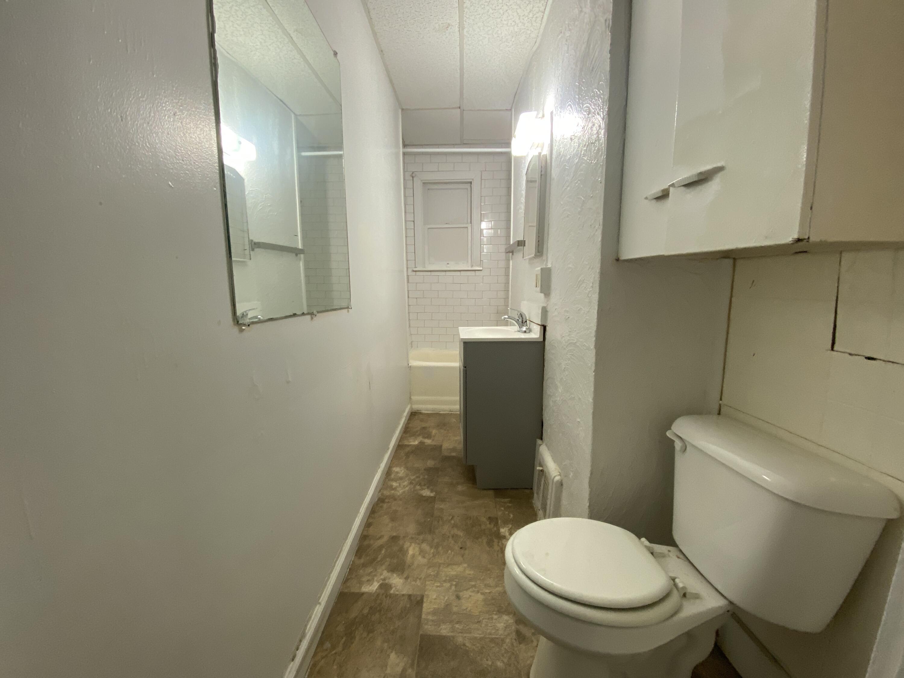 705 West Walnut Street Kalamazoo, MI 49007 - Photo 11 of 21 Photo Dec 23 2024, 11 30 04 AM