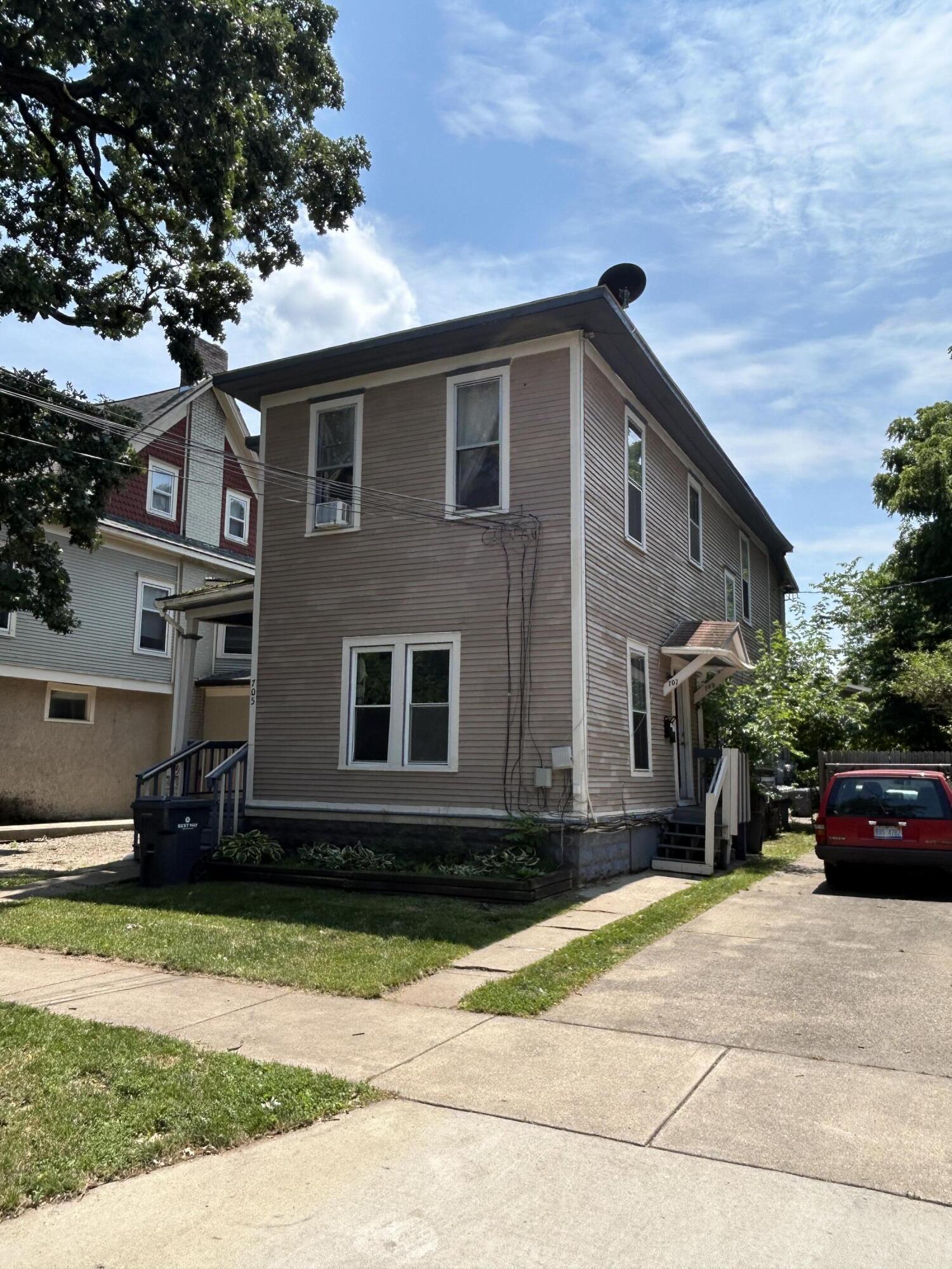 705 West Walnut Street Kalamazoo, MI 49007 - Photo 2 of 21 Photo Jun 19 2024, 1 53 27 PM
