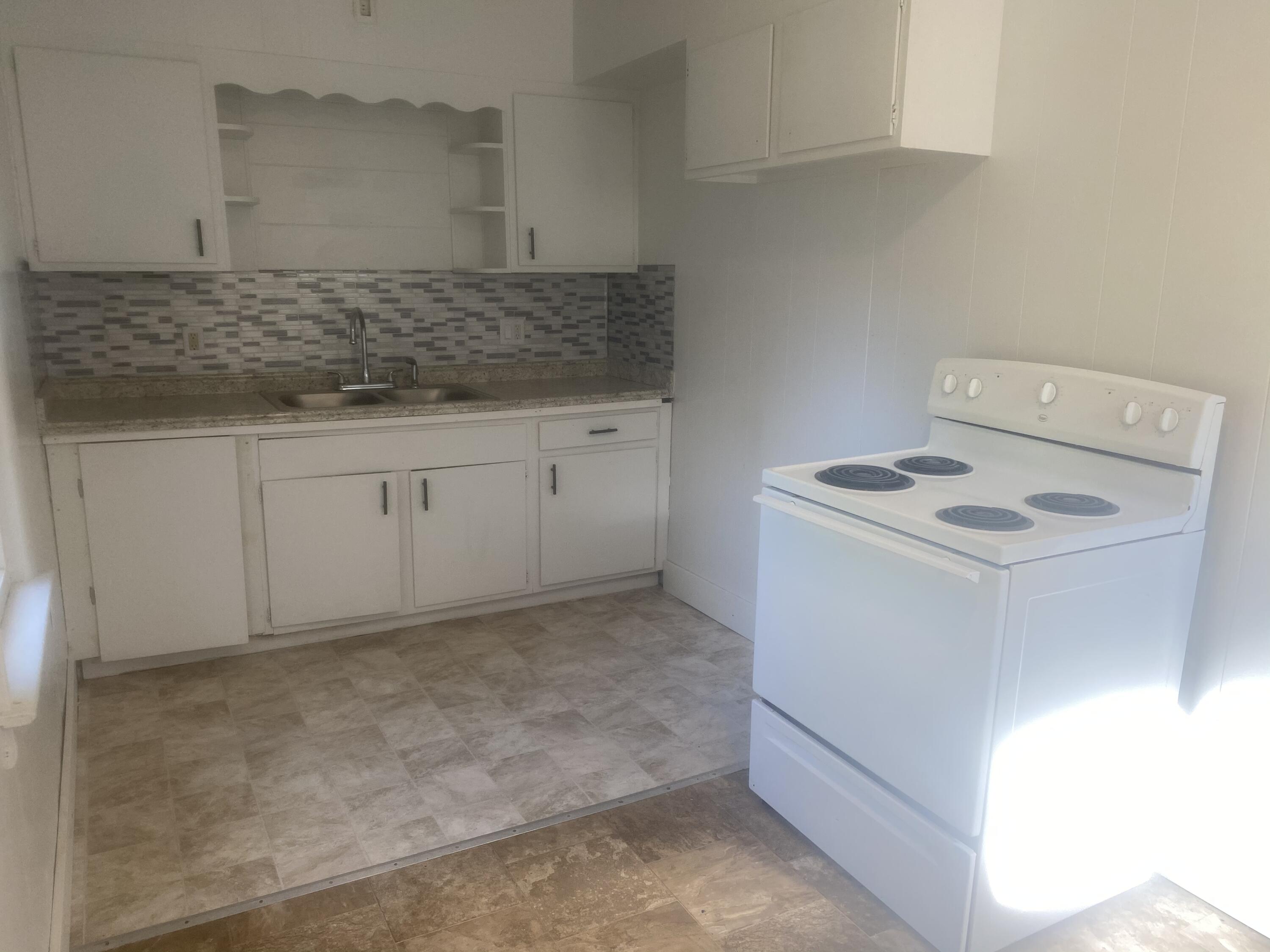 705 West Walnut Street Kalamazoo, MI 49007 - Photo 3 of 21 Photo Jun 24, 10 12 59 AM