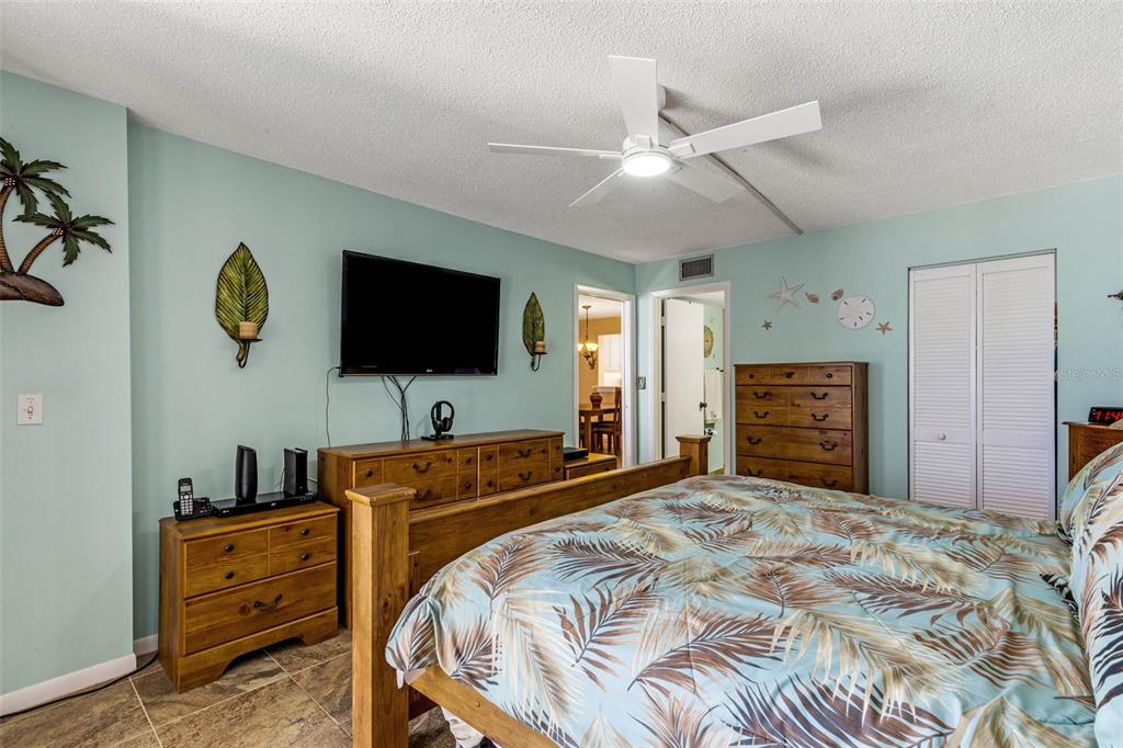 14900 Gulf Boulevard, Unit 410 Madeira Beach, FL 33708 - Photo 19 of 77