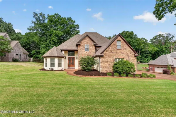$515,000 | 4213 Dickens Pl Drive West, Southaven, MS 38671