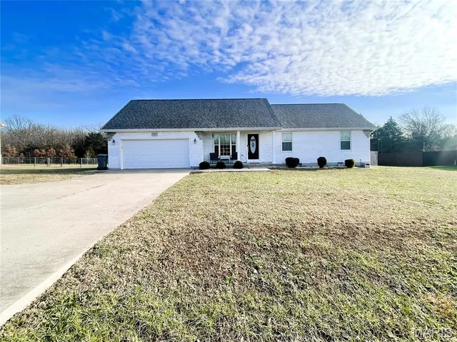 $255,000 | 231 Zeigenbein Road, St. Robert, MO 65584