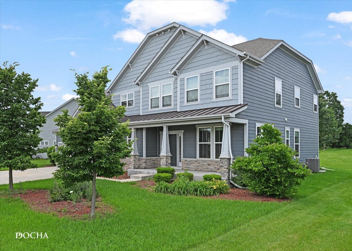 4335 Little Leaf Road Naperville, IL 60564 - Photo 1 of 53