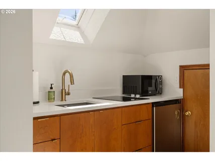 $2,100,000 | 21469 Waterford Place, West Linn, OR 97068