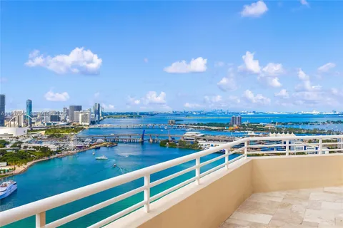 $4,995,000 | 808 Brickell Key Drive, Unit 3901, Miami, FL 33131