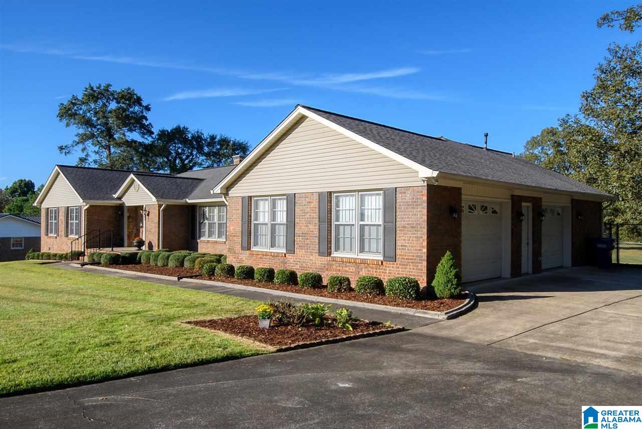 529 Cherokee Trail Anniston, AL 36206 - Photo 1 of 29