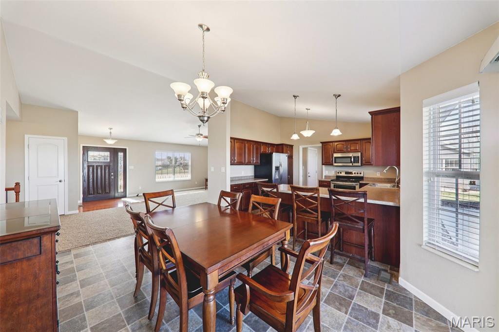 9397 Regency Lane Breese, IL 62230 - Photo 12 of 49