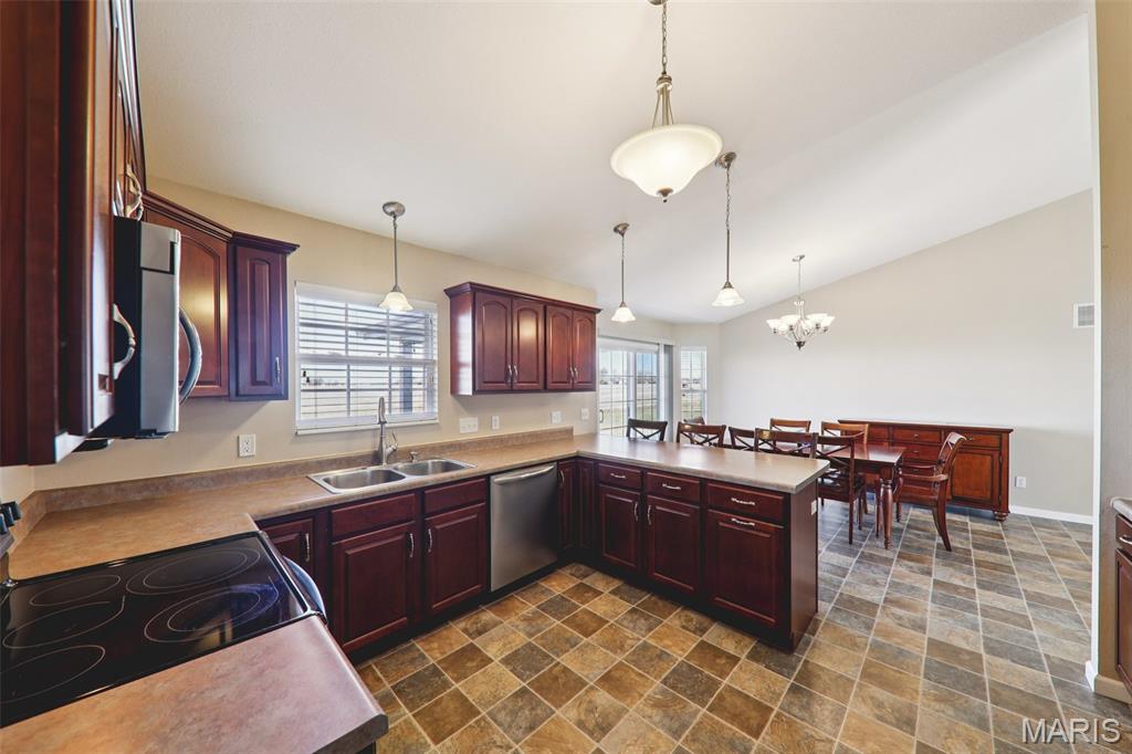 9397 Regency Lane Breese, IL 62230 - Photo 13 of 49