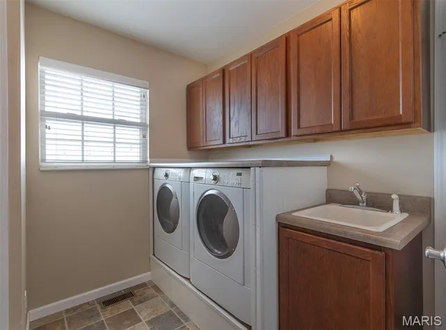 $349,900 | 9397 Regency Lane, Breese, IL 62230