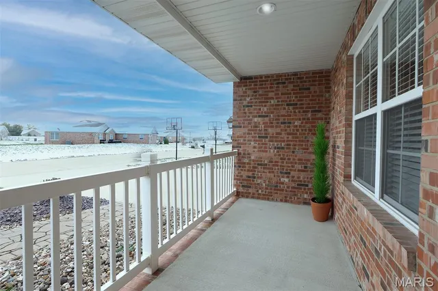 $349,900 | 9397 Regency Lane, Breese, IL 62230