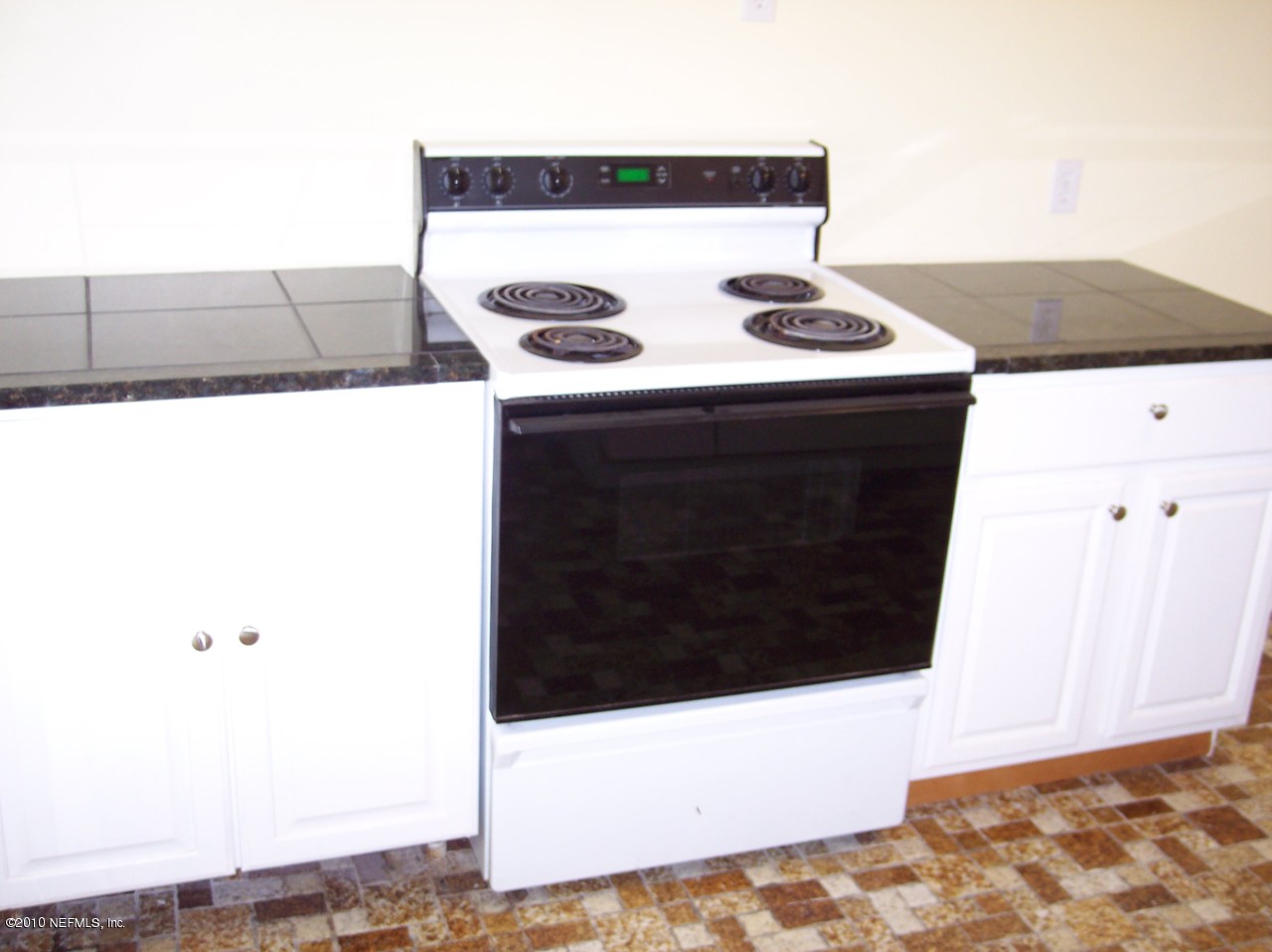 1955 Davis Road Jacksonville, FL 32218 - Photo 3 of 7 kitchen