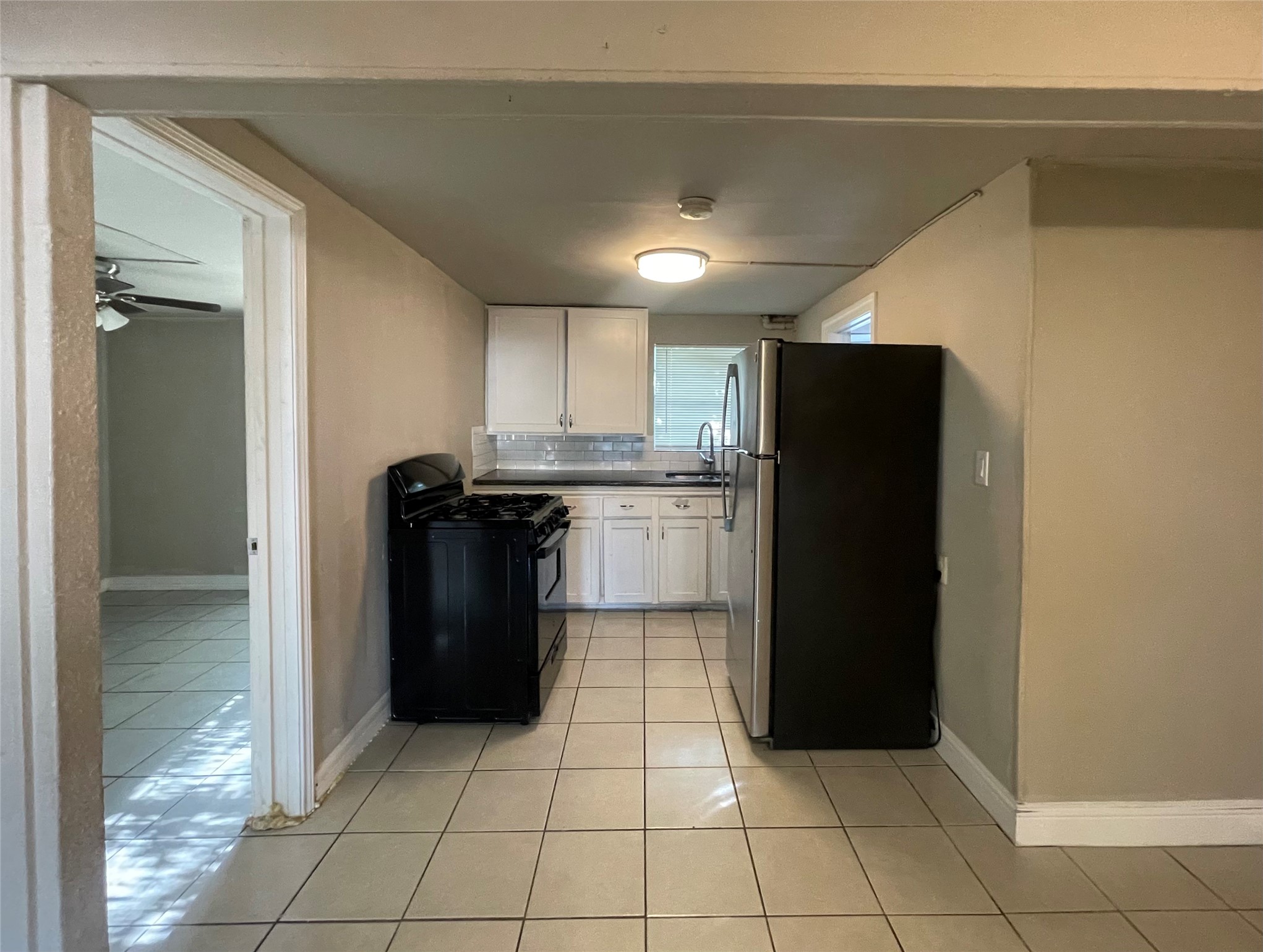 311 Randall Street, Unit 1 Pasadena, TX 77506 - Photo 6 of 11 Kitchen