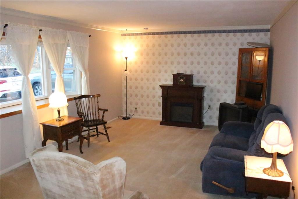 103 Bennett Road Carmel, IN 46032 - Photo 3 of 28 Gallery Image 3