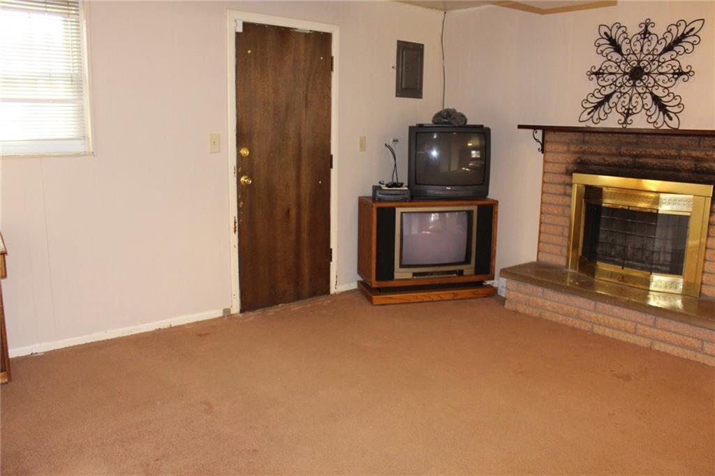 103 Bennett Road Carmel, IN 46032 - Photo 8 of 28 Gallery Image 8