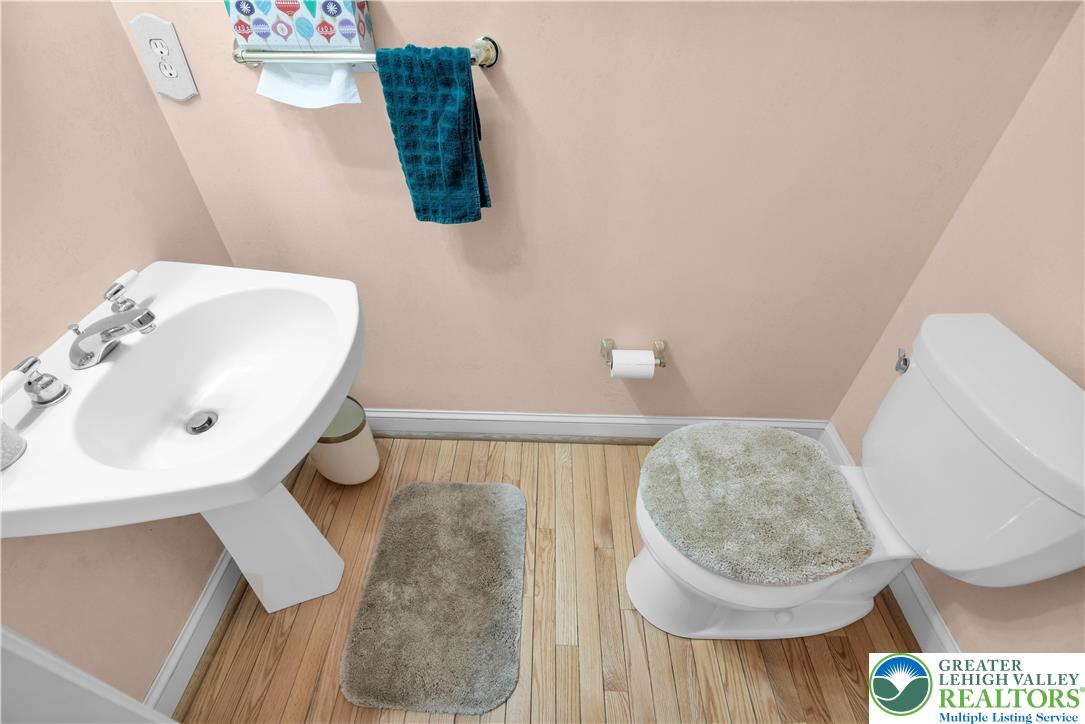 801 Dorset Road Allentown, PA 18104 - Photo 12 of 61