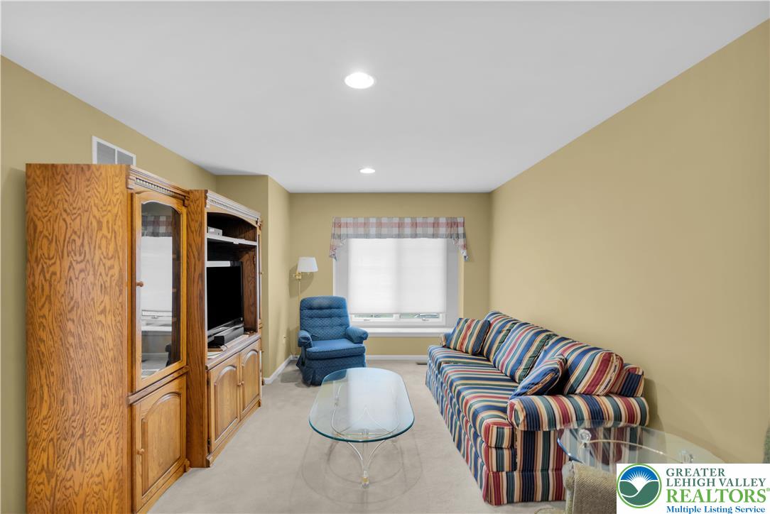 801 Dorset Road Allentown, PA 18104 - Photo 25 of 61