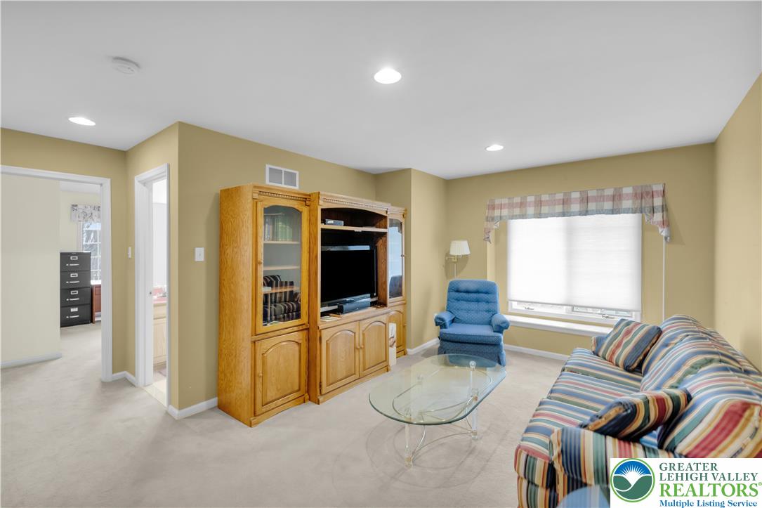 801 Dorset Road Allentown, PA 18104 - Photo 26 of 61
