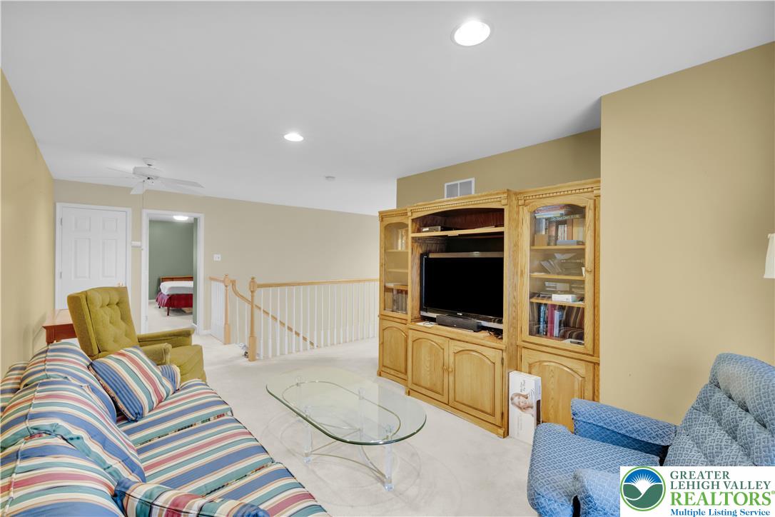 801 Dorset Road Allentown, PA 18104 - Photo 27 of 61