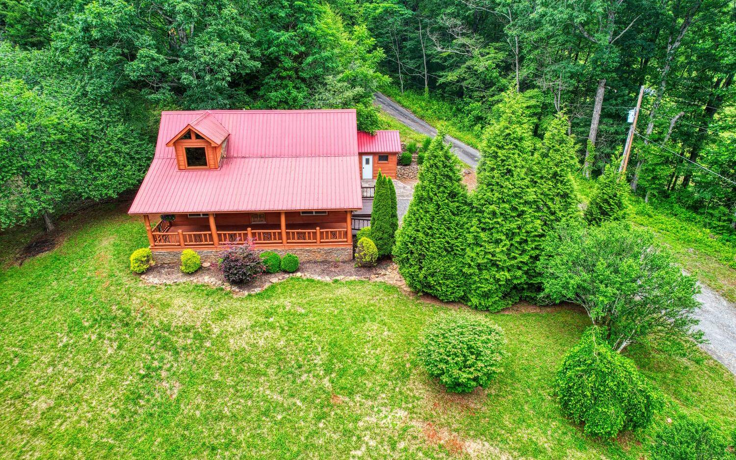 1666 Underwood Road Hiawassee, GA 30546 - Photo 42 of 42 an aerial view of a house