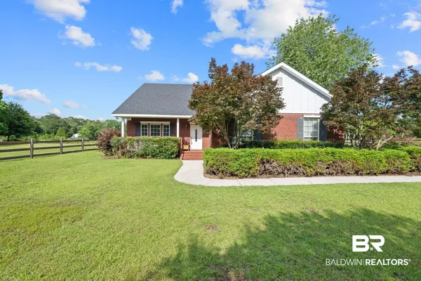 $400,000 | 6123 Ranch Loop Road East, Grand Bay, AL 36541