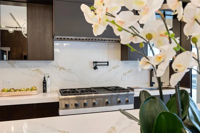 $5,500,000 | 11600 Southwest 77th Avenue, Pinecrest, FL 33156