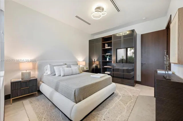 $5,500,000 | 11600 Southwest 77th Avenue, Pinecrest, FL 33156