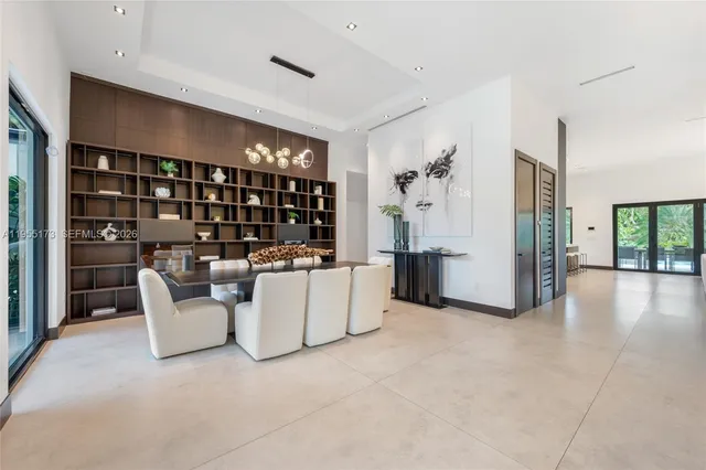 $5,500,000 | 11600 Southwest 77th Avenue, Pinecrest, FL 33156