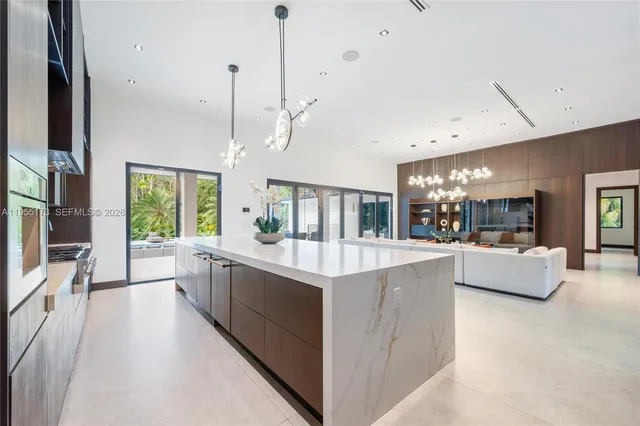 $5,500,000 | 11600 Southwest 77th Avenue, Pinecrest, FL 33156