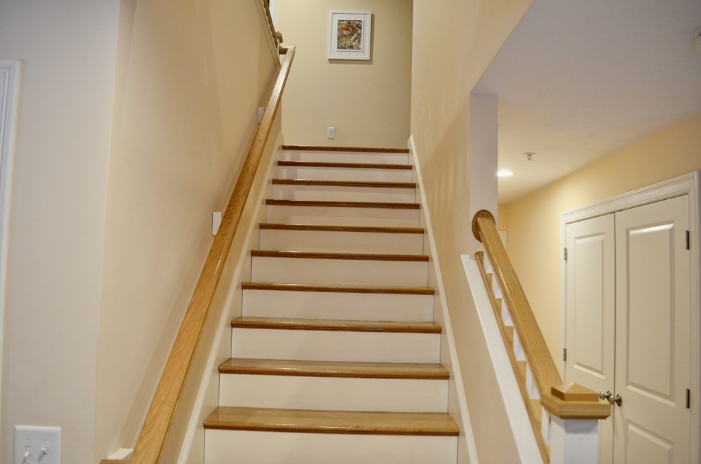 3 Trail Ridge Way, Unit D Harvard, MA 01451 - Photo 13 of 41 a view of entryway