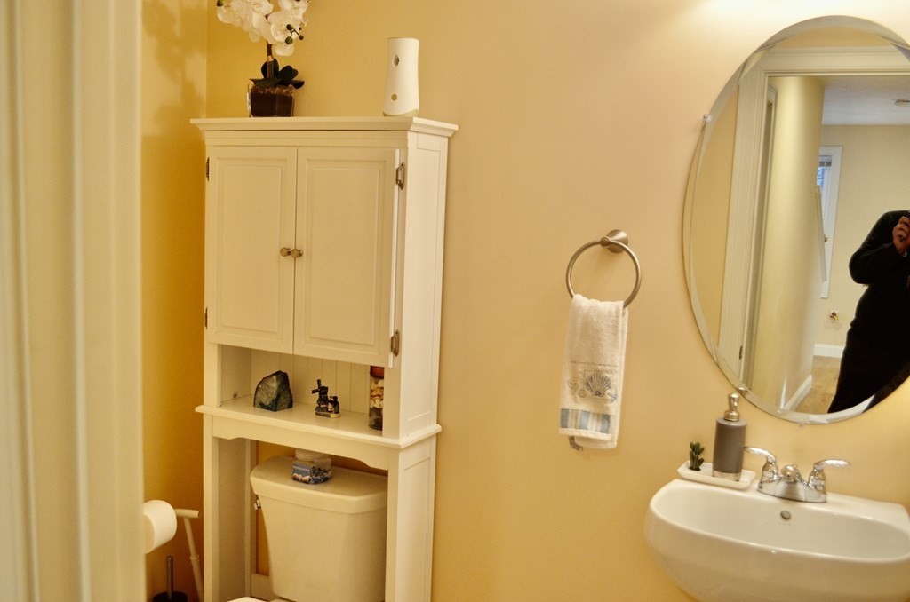 3 Trail Ridge Way, Unit D Harvard, MA 01451 - Photo 14 of 41 a bathroom with a sink and a mirror