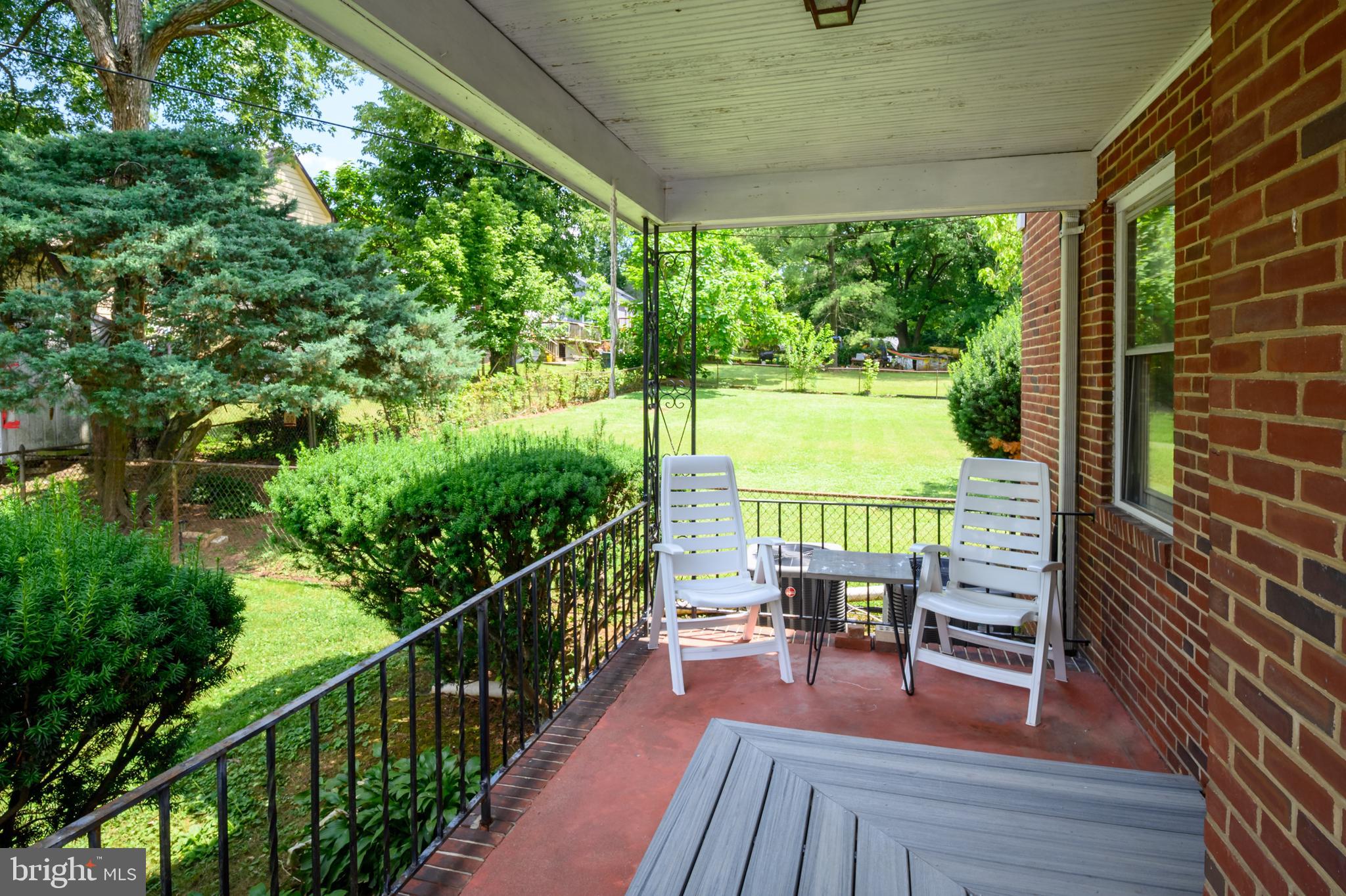 211 Hillendale Avenue Baltimore, MD 21227 - Photo 5 of 38 Front Porch
