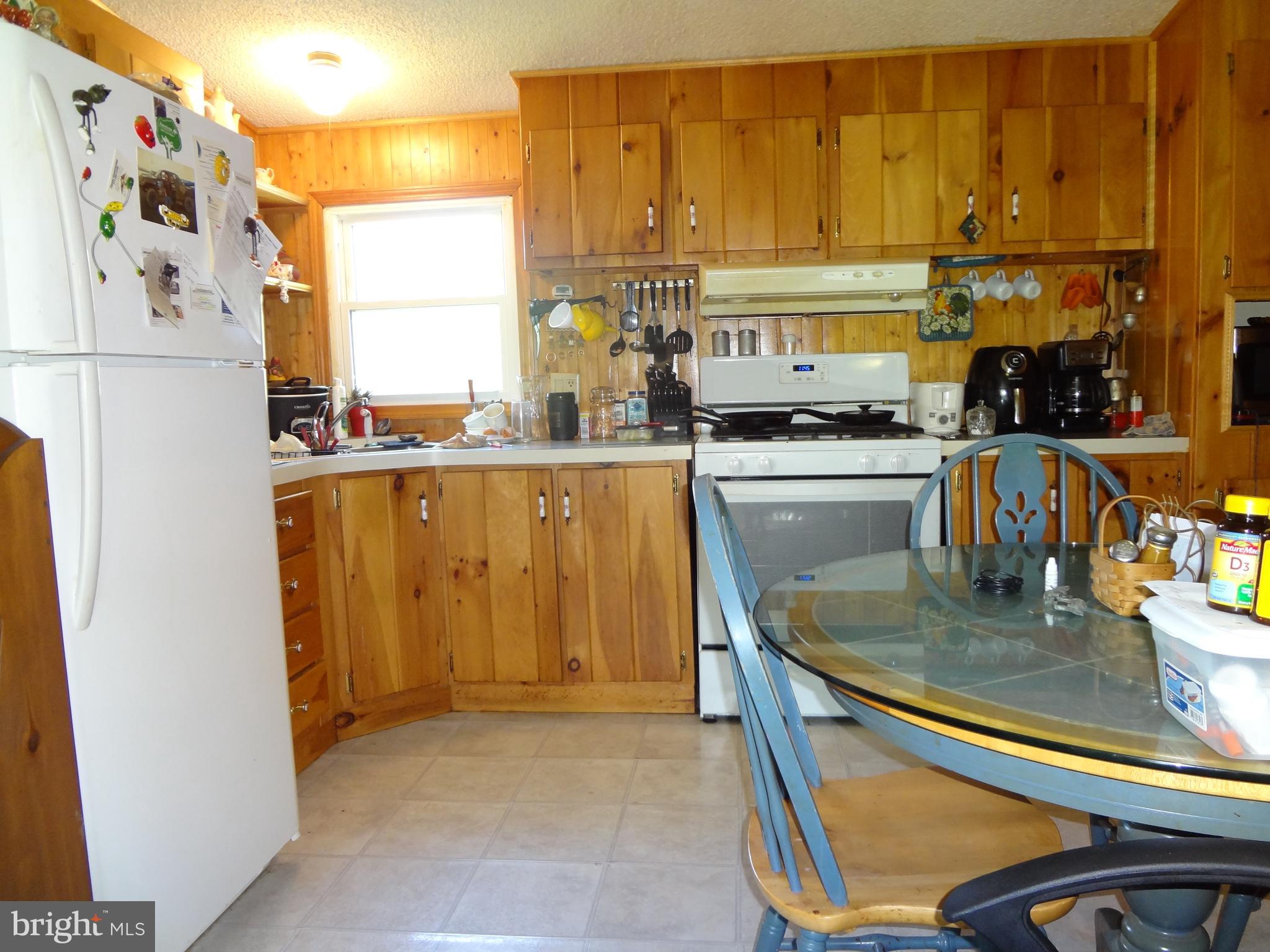 1613 Highland Ave Road Gettysburg, PA 17325 - Photo 7 of 14 Gallery Image 7