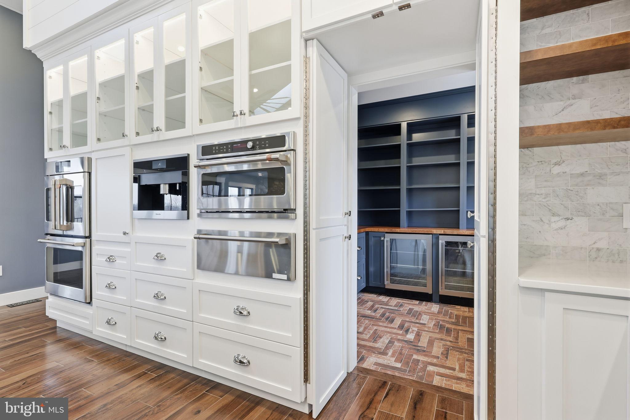 176 Fenstermaker Road Kutztown, PA 19530 - Photo 51 of 149 Sleek kitchen with modern appliances and style.