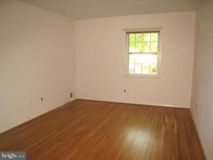 6149 Roxbury Avenue Springfield, VA 22152 - Photo 10 of 30 Master Bedroom