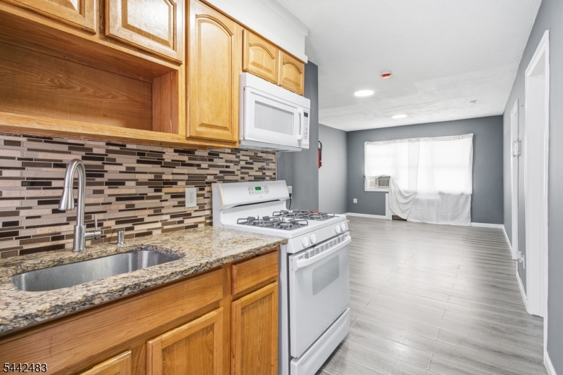 829 Allen Street, Unit 4 Elizabeth, NJ 07202 - Photo 35 of 40