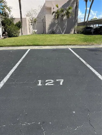 $1,750 | 7405 Bay Island Drive South, Unit 127, South Pasadena, FL 33707