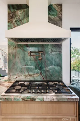 $1,799,000 | 2255 Talmadge Street, Los Angeles, CA 90027