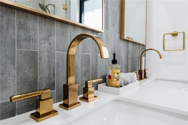 $1,799,000 | 2255 Talmadge Street, Los Angeles, CA 90027