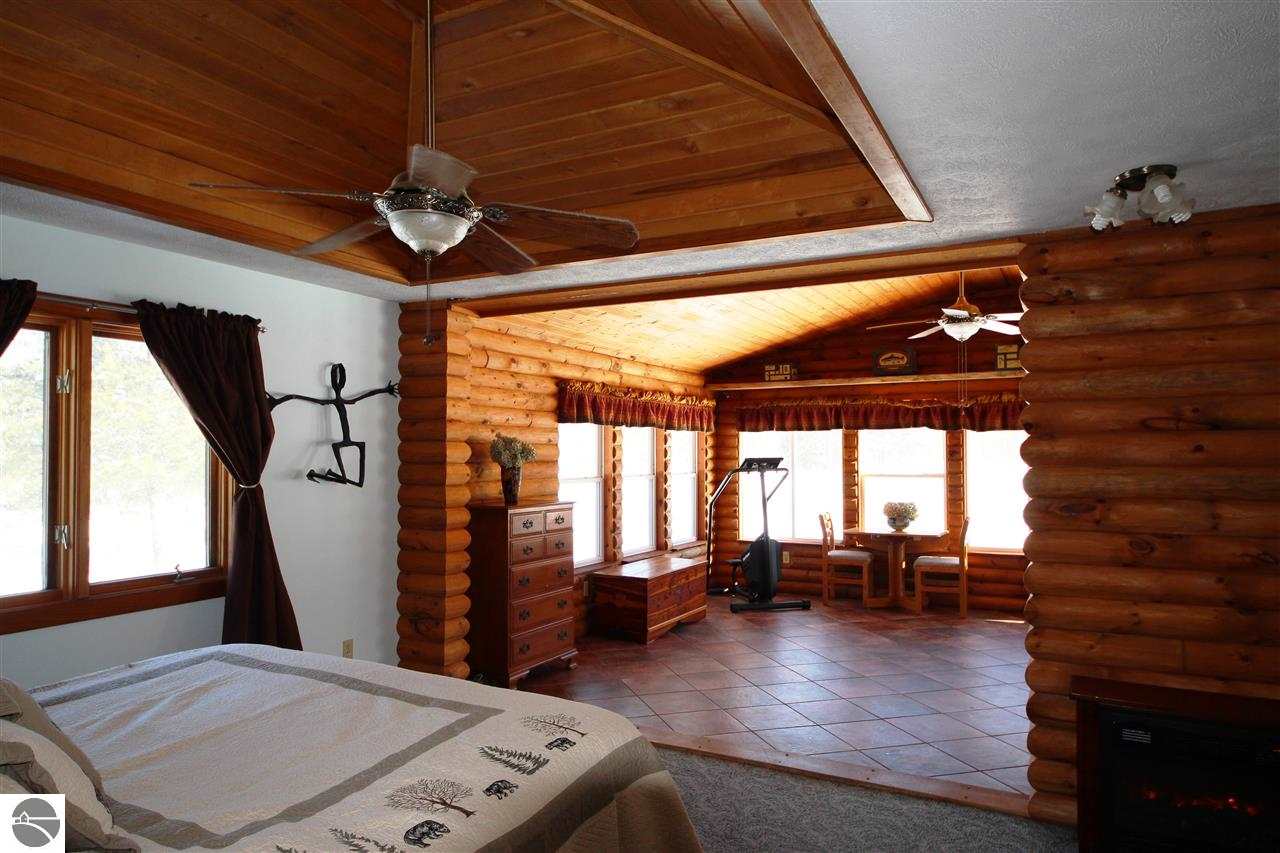 1239 North Betsie River Road Interlochen, MI 49643 - Photo 4 of 18 1795833-3.JPG