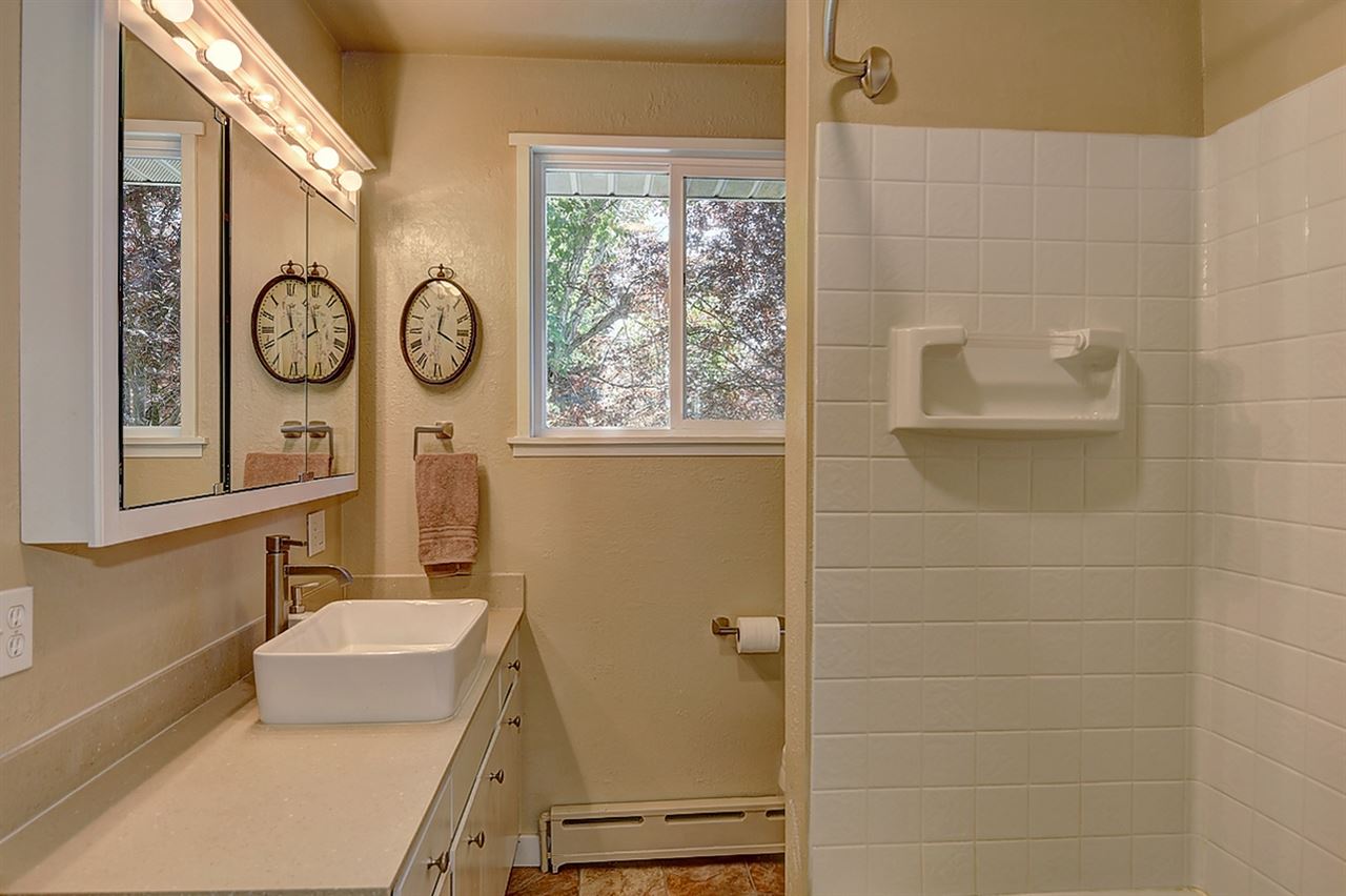 3920 South Merryweather Road Spokane, WA 99224 - Photo 11 of 20
