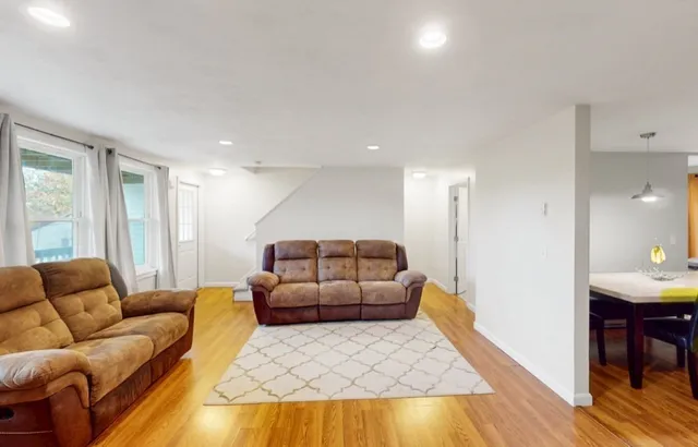 $450,000 | 5 B Swan Avenue, Worcester, MA 01602