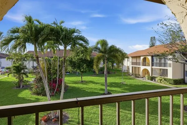 $185,000 | 3561 Tall Pine Way, Unit C2, Greenacres, FL 33463