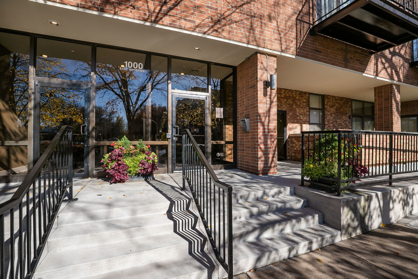 1000 East 53rd Street, Unit 219 Chicago, IL 60615 - Photo 2 of 29