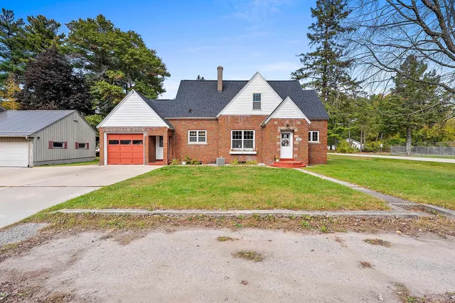 $239,900 | 702 Mira Avenue, Crivitz, WI 54114