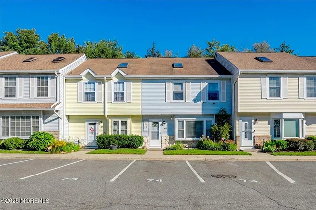 $349,900 | 73 Rita Lane, Jackson, NJ 08527