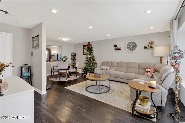 $349,900 | 73 Rita Lane, Jackson, NJ 08527