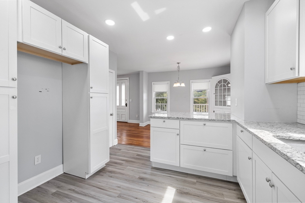 117 Gorham Street Chelmsford, MA 01824 - Photo 4 of 23