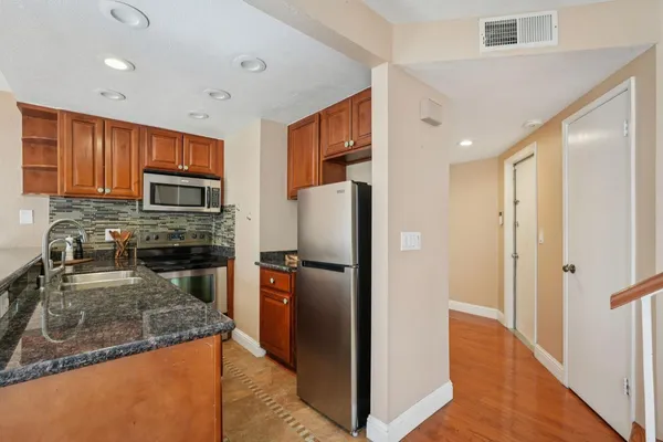$298,000 | 1353 Hood Road, Sacramento, CA 95825